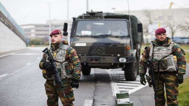 القوات البلجيكية تلاحق "رامبو"