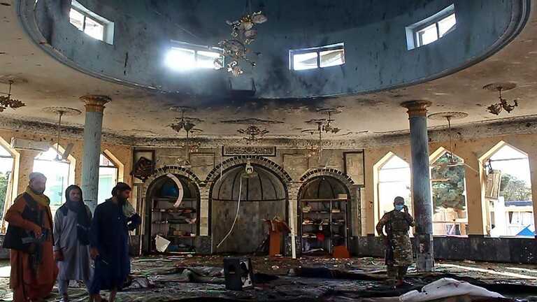 توعد #طالبان بمعاقبة المسؤولين عن تفجير المسجد في قندوز