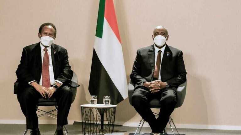بعد تعيينهم من قبل البرهان | حمدوك يستبدل القائمين بأعمال حكام ولايات السودان