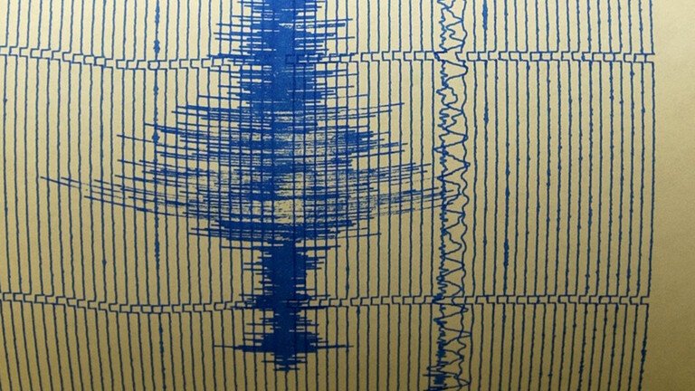 زلزال يضرب سواحل #الإكوادور بقوة 6.7 درجة