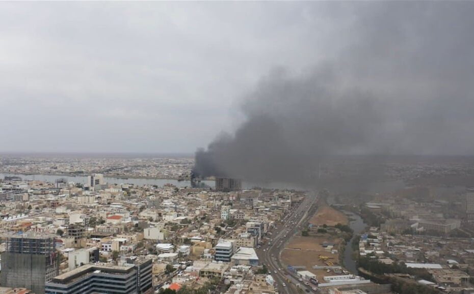 صباح الاثنين : حريق بسفينة "مهجورة" في #البصرة