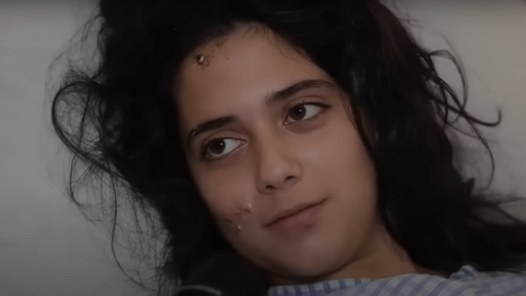 فتاة سورية تروي معجزة نجاتها من تحت الأنقاض