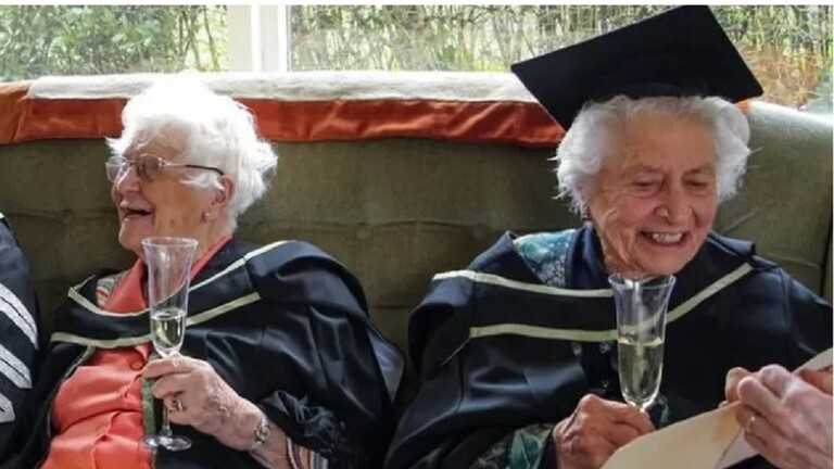 معمرتان تحصلان على الشهادة الجامعية بعد عقود من تخرجهما