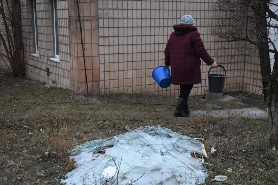 قصف جمهورية دونيتسك بـ 97 مقذوفا خلال 24 ساعة