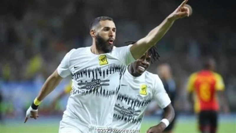 الدوري السعودي، كريم بنزيما يثير الذعر باتحاد جدة قبل مواجهة الهلال