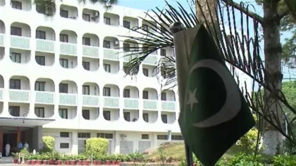 إنذارا أخيرا للجالية الهندية بمغادرة باكستان خلال 48 ساعة.