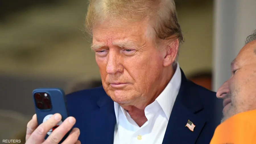 "البراغي" تعرقل خطة "ترامب-آيفون"