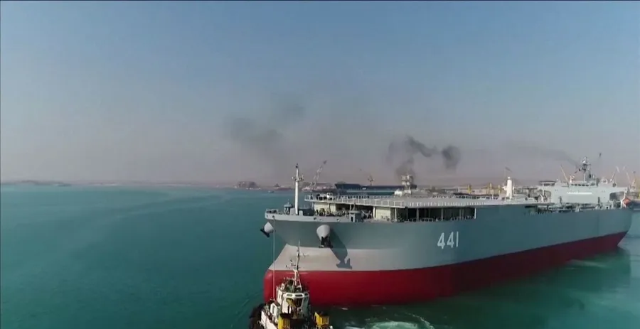 إيران تحتجز ناقلة نفط أجنبية بسبب تهريب مليوني لتر من الوقود