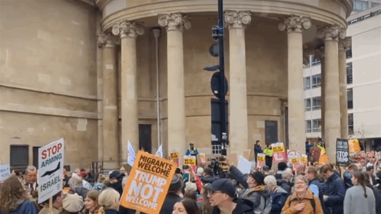احتجاجات في لندن ترفض زيارة ترامب