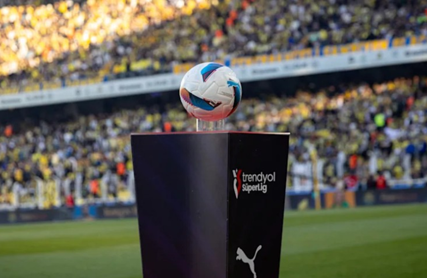 فضيحة تحكيمية تهز كرة القدم التركية